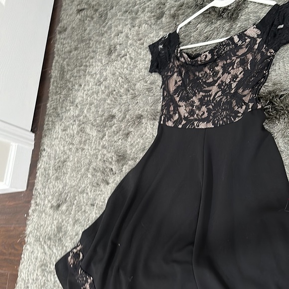 Dress - Picture 3 of 3